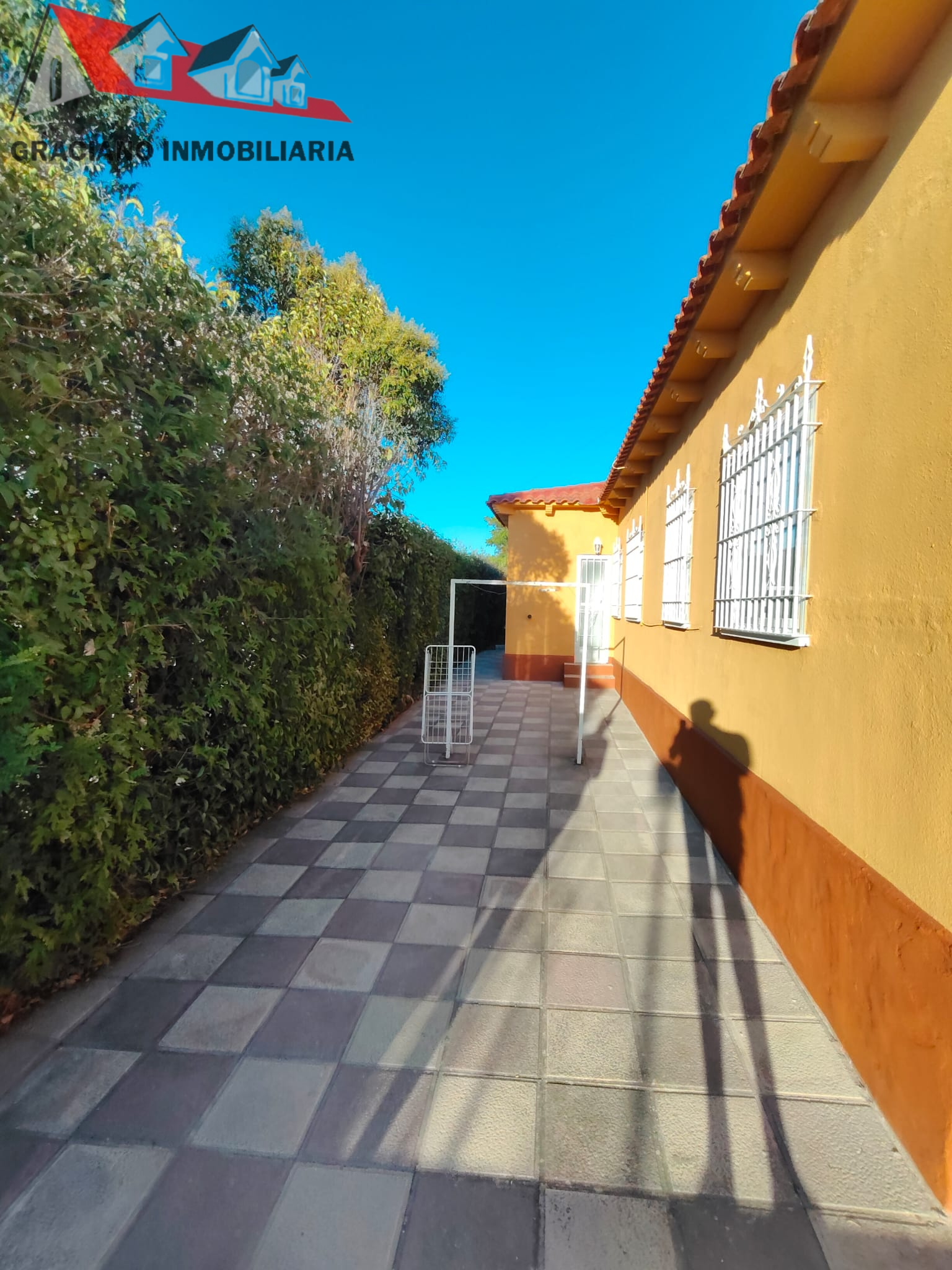 22 Se vende chalet en Carretera de Jaén