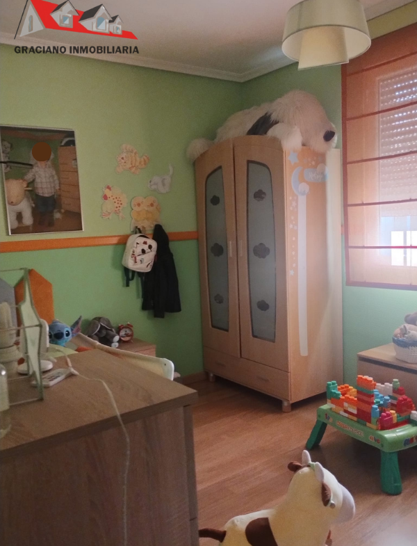 Se vende espectacular chalet adosado de 3 plantas a solo 10 minutos de Albacete