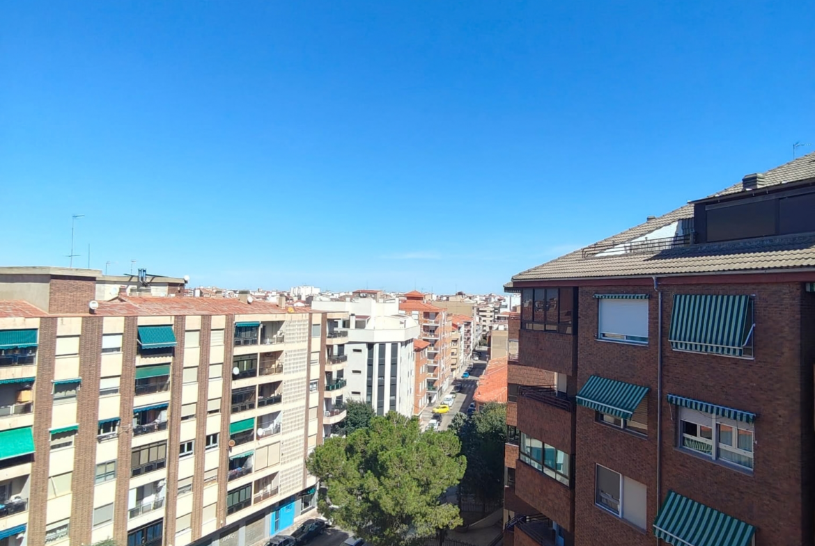 Se vende Ático zona Franciscanos