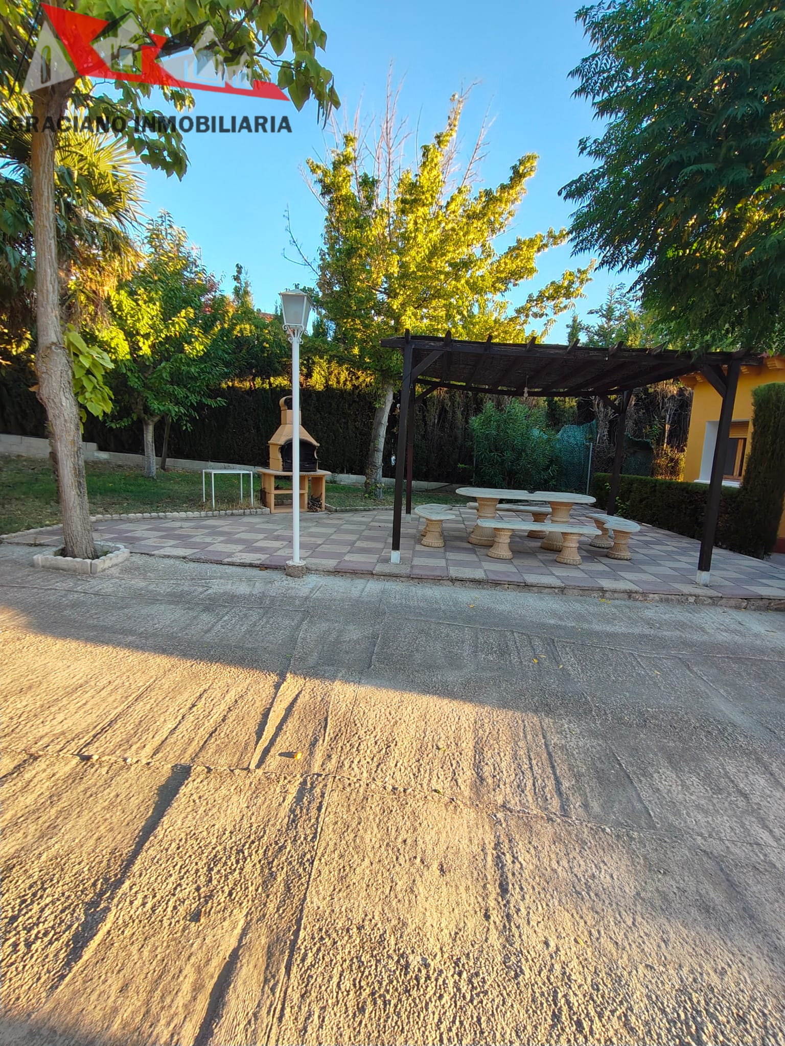 3 Se vende chalet en Carretera de Jaén