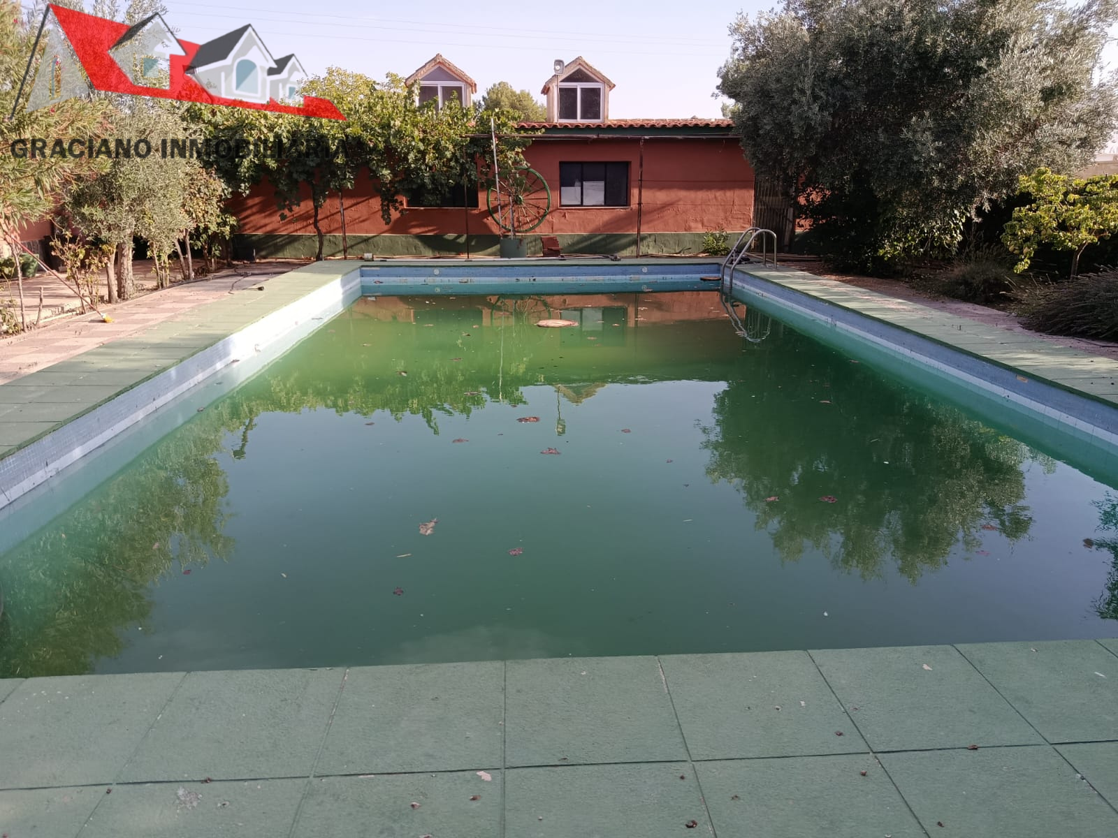 3 Se vende parcela en Carretera de Jaén