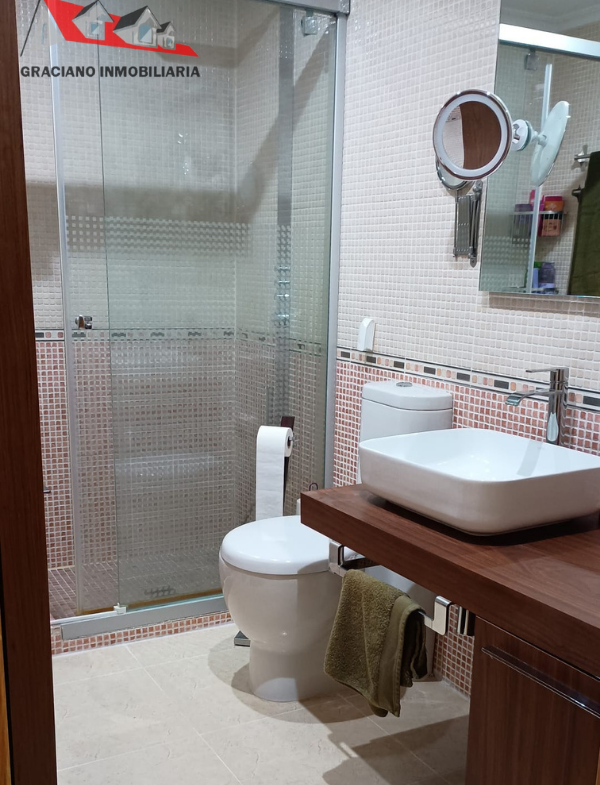 Se vende espectacular chalet adosado de 3 plantas a solo 10 minutos de Albacete
