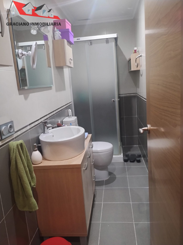 Se vende espectacular chalet adosado de 3 plantas a solo 10 minutos de Albacete