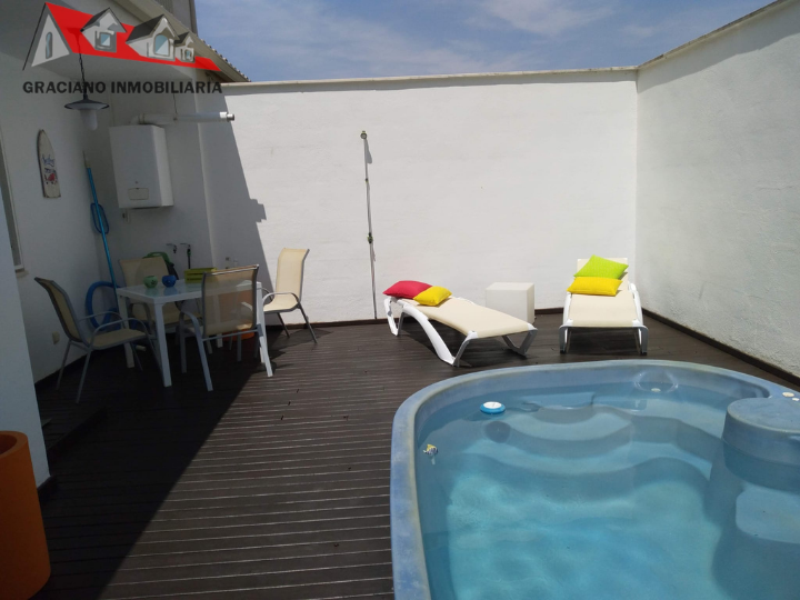 Se vende espectacular chalet adosado de 3 plantas a solo 10 minutos de Albacete