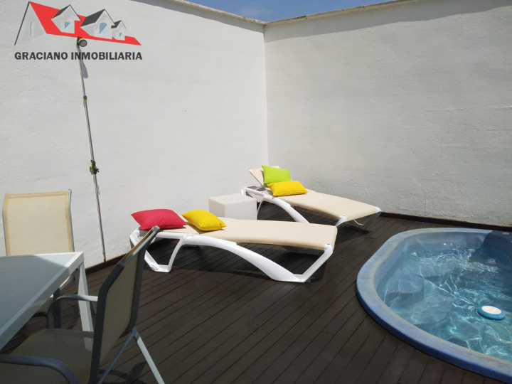 Se vende espectacular chalet adosado de 3 plantas a solo 10 minutos de Albacete