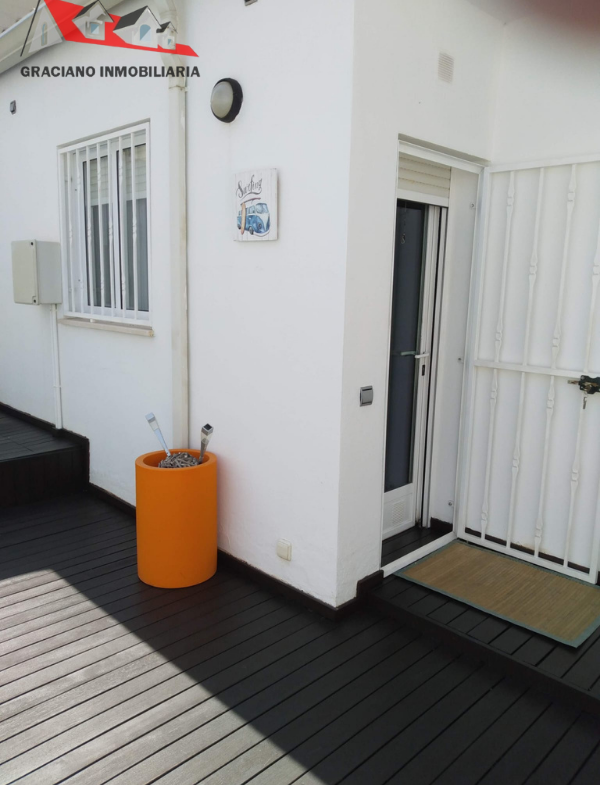 Se vende espectacular chalet adosado de 3 plantas a solo 10 minutos de Albacete