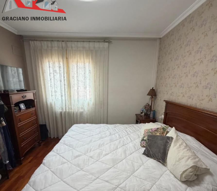 Se vende piso en calle Iris zona industria