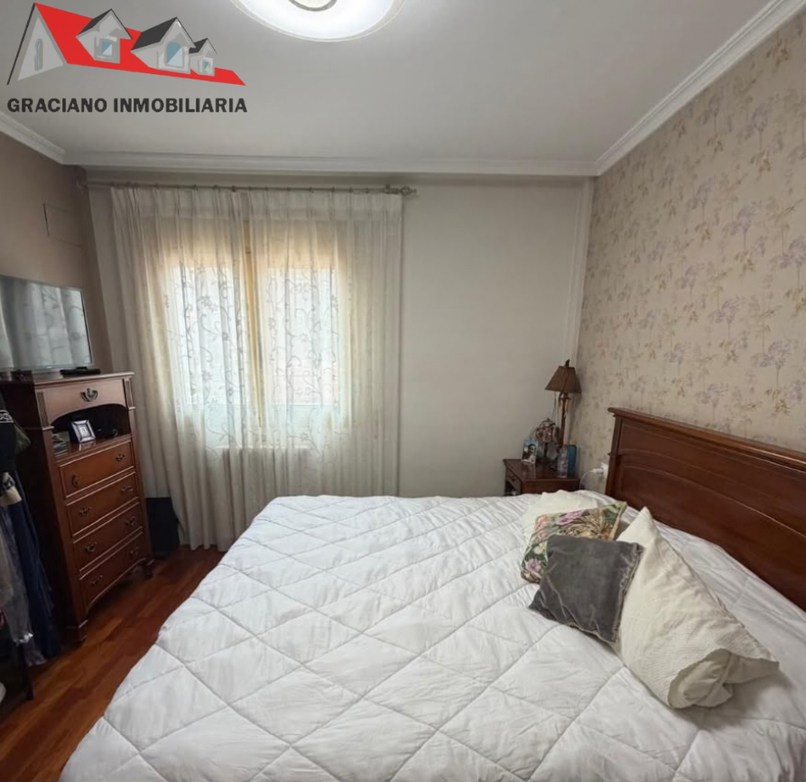 Se vende piso en calle Iris zona industria