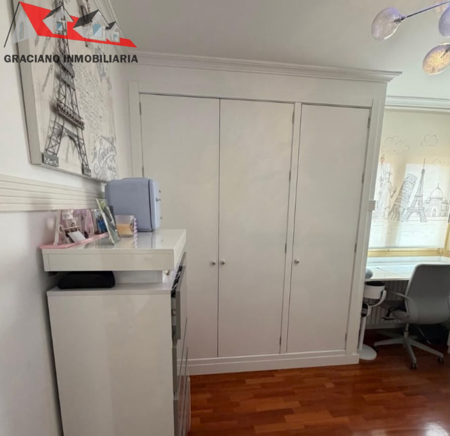 Se vende piso en calle Iris zona industria