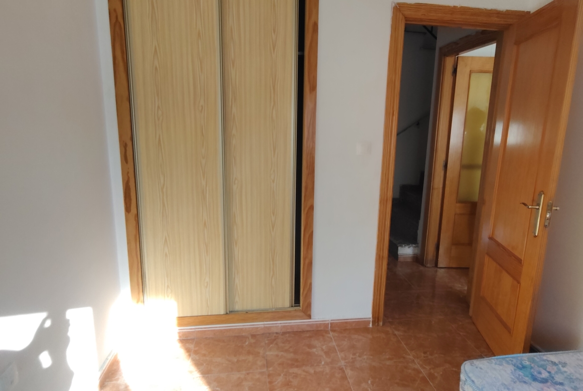 Se vende chalet adosado en Casas de Juan Núñez