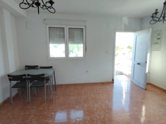 Se vende chalet adosado en Casas de Juan Núñez
