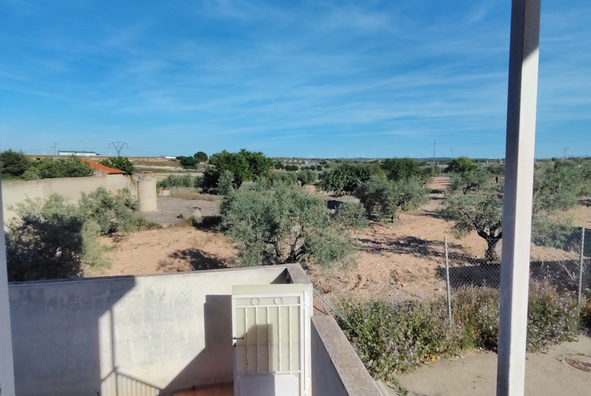 Se vende chalet adosado en Casas de Juan Núñez