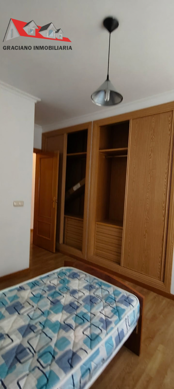 11 Se vende piso en Vereda Jaén junto al Polideportivo